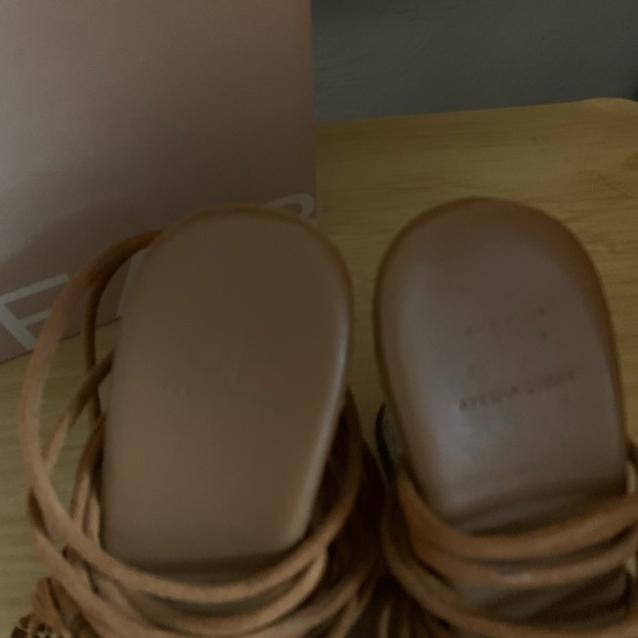 NWB Just Fab faux suede sandal 👡 ties up ankle size 6 - Picture 3 of 5